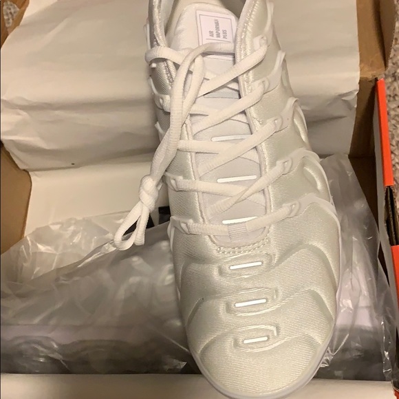 Nike air vapormax plus men’s BNIB - Picture 12 of 13